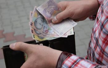 Salariul mediu național scade dar gălățenii tot sunt departe de el