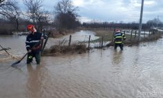 Belelele ne dau târcoale! La Galați este pericol de inundații pe mai multe râuri și avertizare de vijelii, averse și grindină