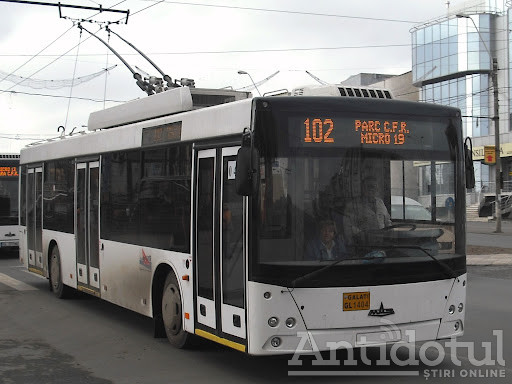 Autobuz în loc de troleu pe traseul 102