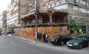 Se construieşte mult şi bine pe trotuare, cu autorizaţie de la primărie