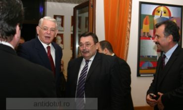 Dobre şi cînd cade în căcat, tot în picioare aterizează!