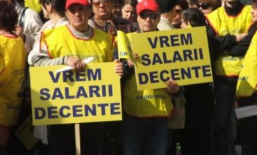 În sfîrşit, fac şi bugetarii ceva: grevă! Şi aia inutilă