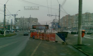 Senilului de Nicolae încep să îi placă gropile