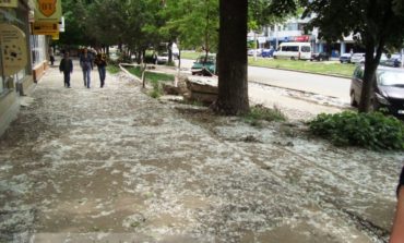 O fi Galaţiul oraş de căcat, da' măcar e ţinut în puf